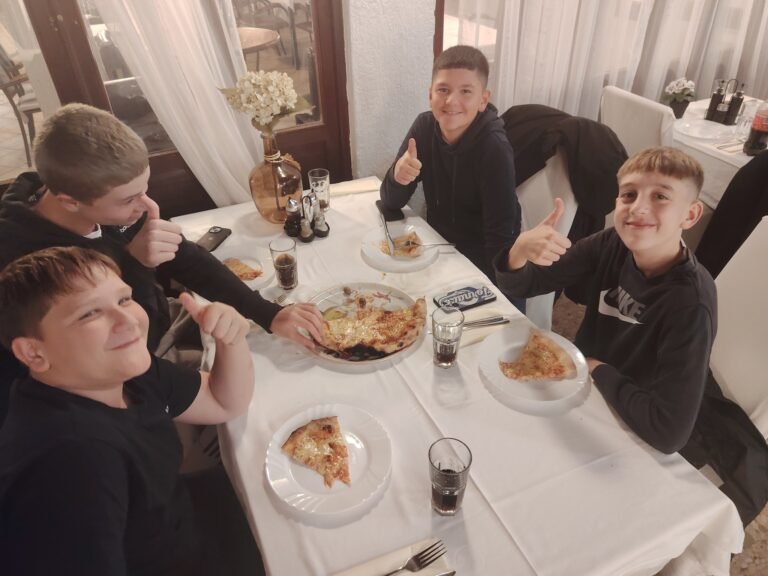 579900391_817439537801411_5681073381821921605_n